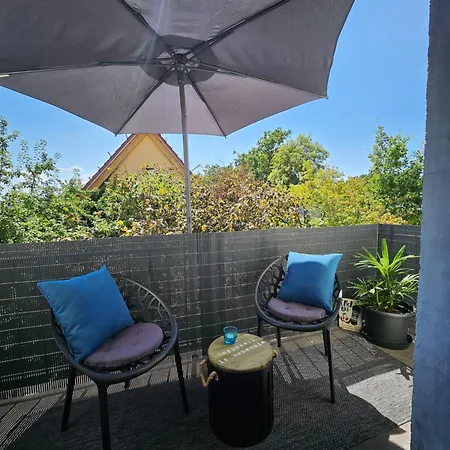 Moderne Mit Balkon, In Waldnaehe アパート *