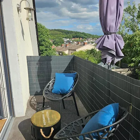 Moderne Mit Balkon, In Waldnaehe アパート