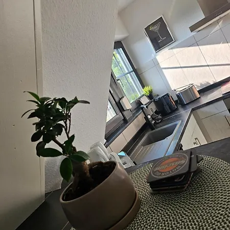 Moderne Mit Balkon, In Waldnaehe アパート