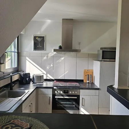 Moderne Mit Balkon, In Waldnaehe Lejlighed