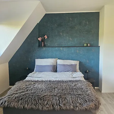 Moderne Mit Balkon, In Waldnaehe アパート