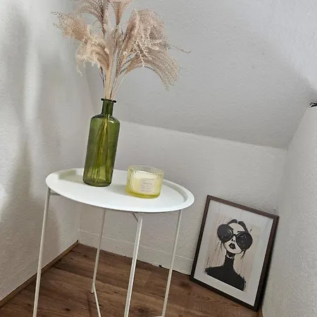 Moderne Mit Balkon, In Waldnaehe Lejlighed
