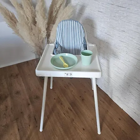 Moderne Mit Balkon, In Waldnaehe